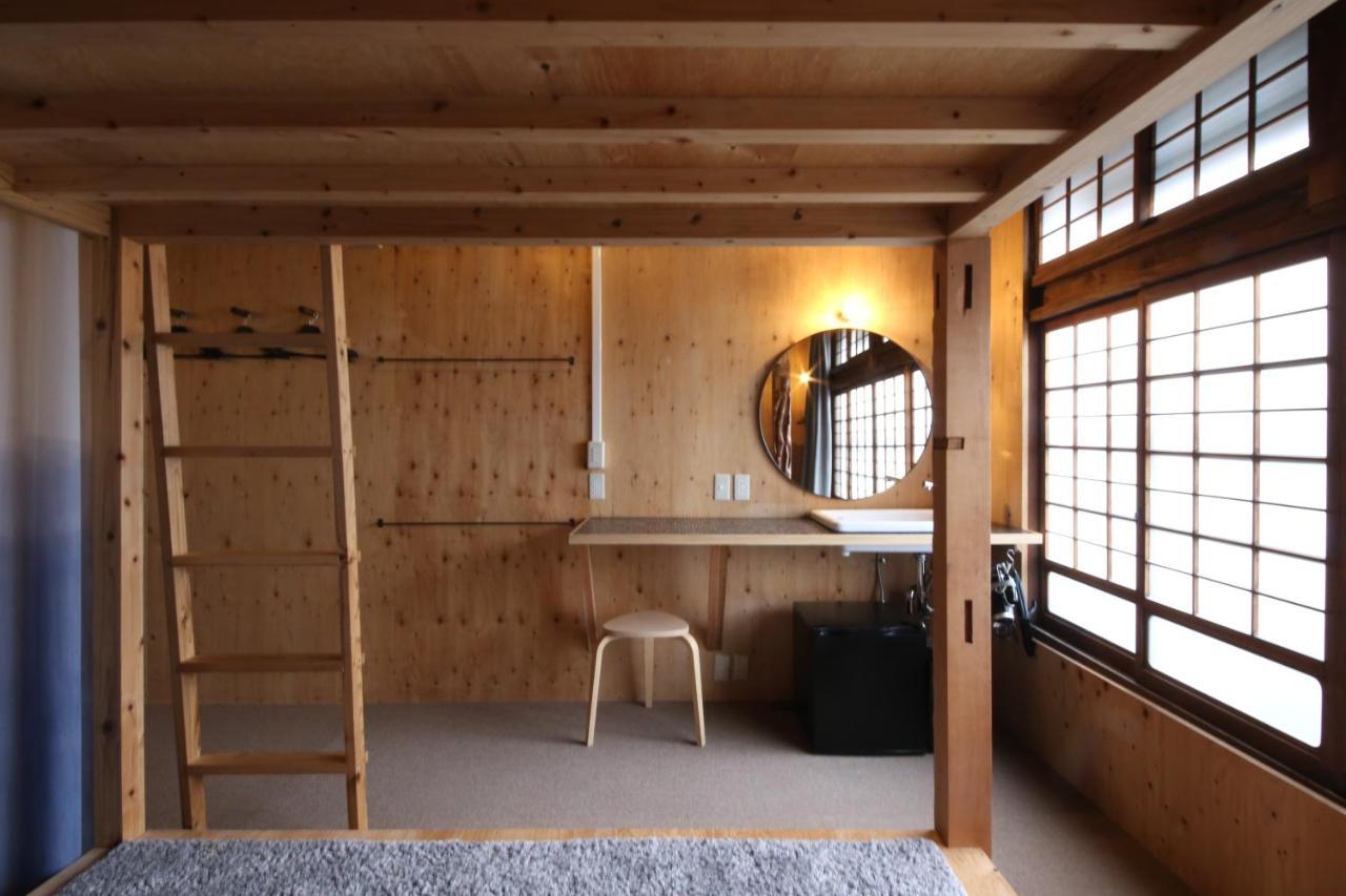 まちの別邸 緝 Shu Hostel Kōchi Kültér fotó
