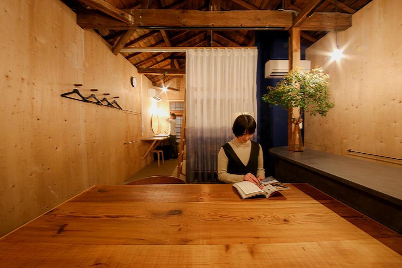 まちの別邸 緝 Shu Hostel Kōchi Kültér fotó