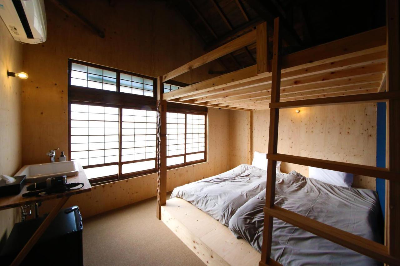 まちの別邸 緝 Shu Hostel Kōchi Kültér fotó